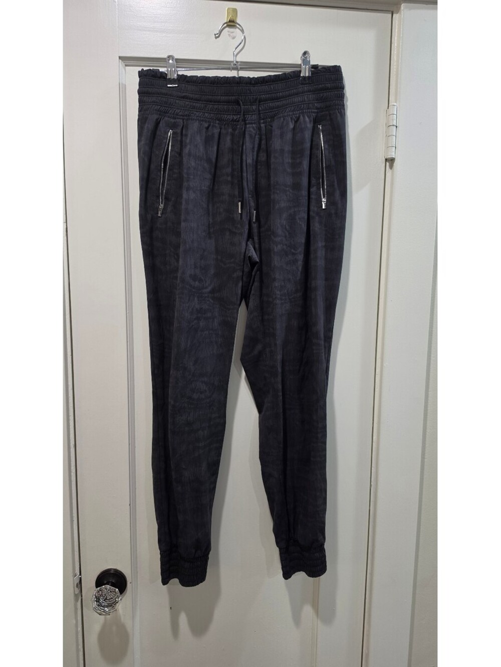 Athleta Camden Printed Jogger Pants Size 6 Black